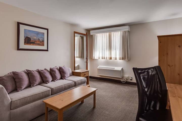 Room 22 of 35