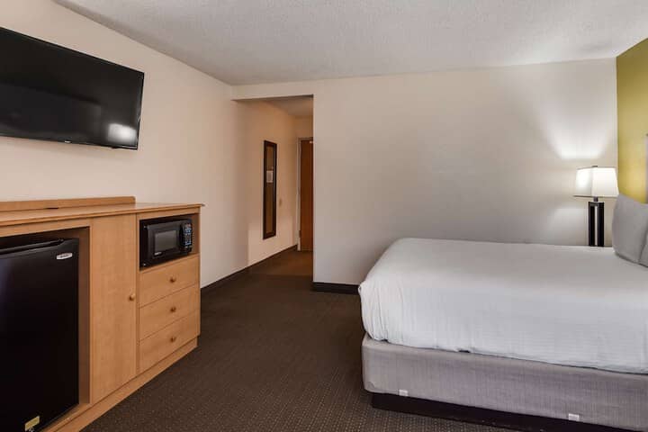 Room 12 of 35