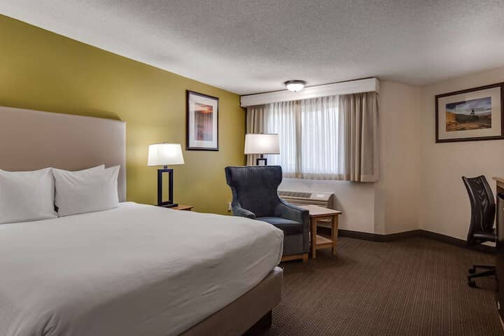 Room 10 of 35